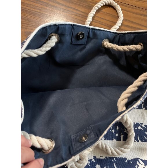 Beach bag with jute bottom and adjustable rope handles blue white striped - Picture 3 of 8